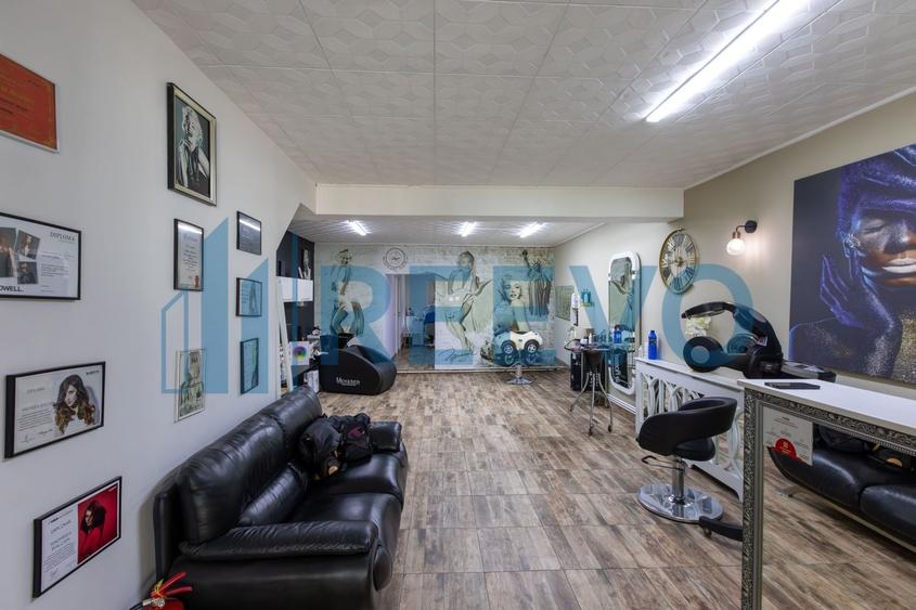 Clădire și teren de investiție, central Roman - 4