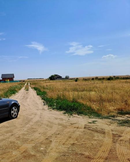 Teren intravilan Carcea , 415 mp , cu front stradal 14,78 m - 1