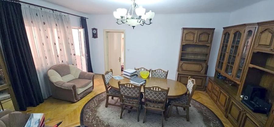 Piata Muncii - Calea Calarasilor ap in vila 3 camere - 2