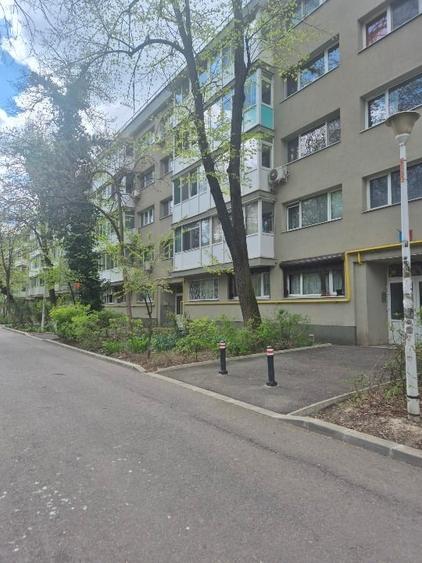 Apartament 2 camere decomandat, Drumul Taberei, bloc tip P - 10