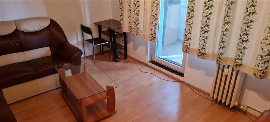 APARTAMENT O CAMERA DE INCHIRIAT - 2