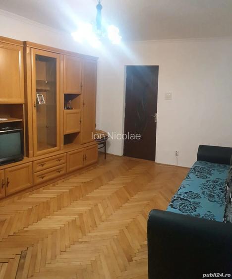 Apartament 3 camere decomandat, etaj 3, zona Independen?ei aproape de Veterani la Intim Apartament 3 camere decomandat, etaj 3, zona Independen?ei aproape de Veterani la Intim
