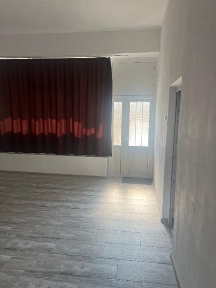 Spațiu comercial avsntajos - 2