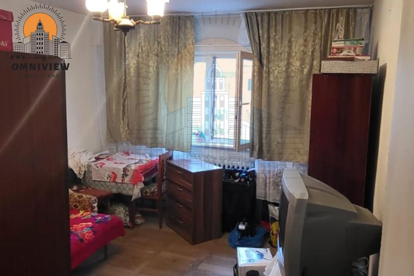 Garsonieră decomandată în Tractorul