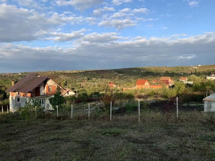 Ichiriez Teren ingradit cu apa si canalizare Oradea, str. Sofiei - 5