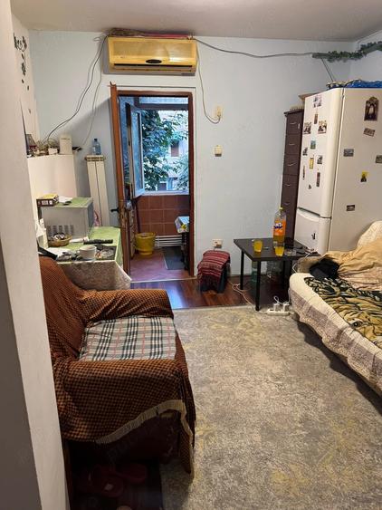 Apartament cu 2 camere decomandat în CET