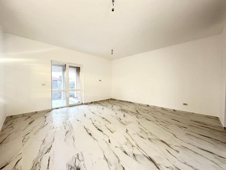 Duplex spatios, 5 camere, 355 mp teren,  127 mp utili - Sanandrei - 3