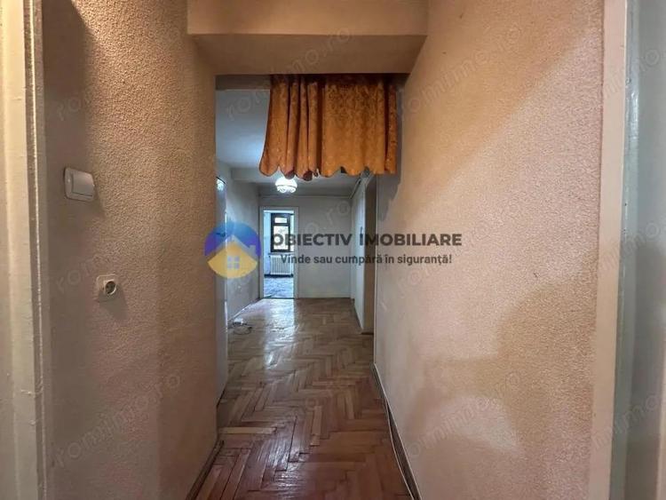 Apartament de vanzare 3 camere- pretabil pentru spa?iu comercial - 2
