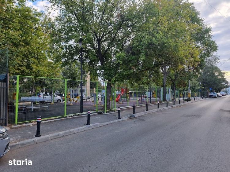 Ofer spre i^nchiriere apartament cu 3 camere zona Rahova - 4