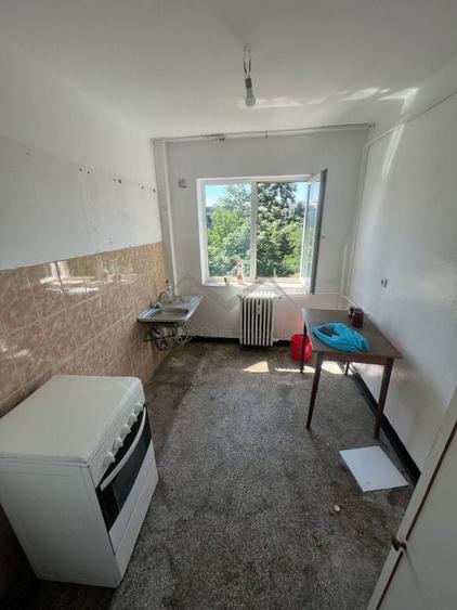 Apartament 3 camere Podu Ros 60 mp- 75.000 Euro - 2