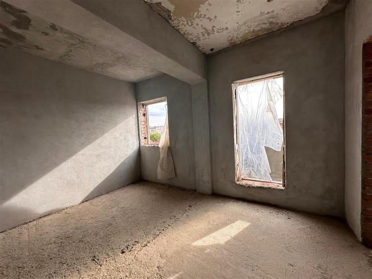 Vanzare imobil CONSOLIDAT pretabil Clinica / Spatii cazare / Birouri / Apartamen - 8