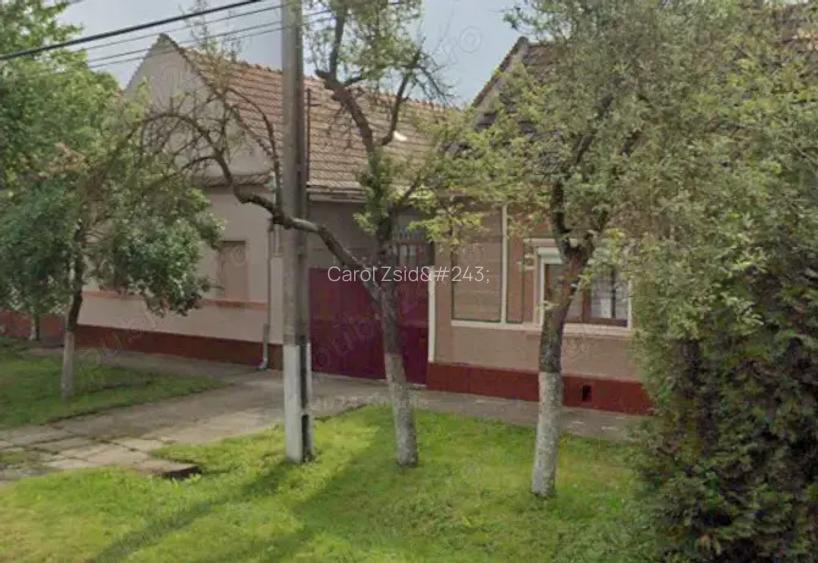 Vand casa la ?ara. Vand casa la ?ara.