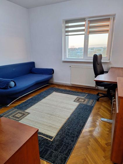 Inchiriere Apartament 4 camere, zona Strand 1 (zona liceul O. Ghibu) - 9