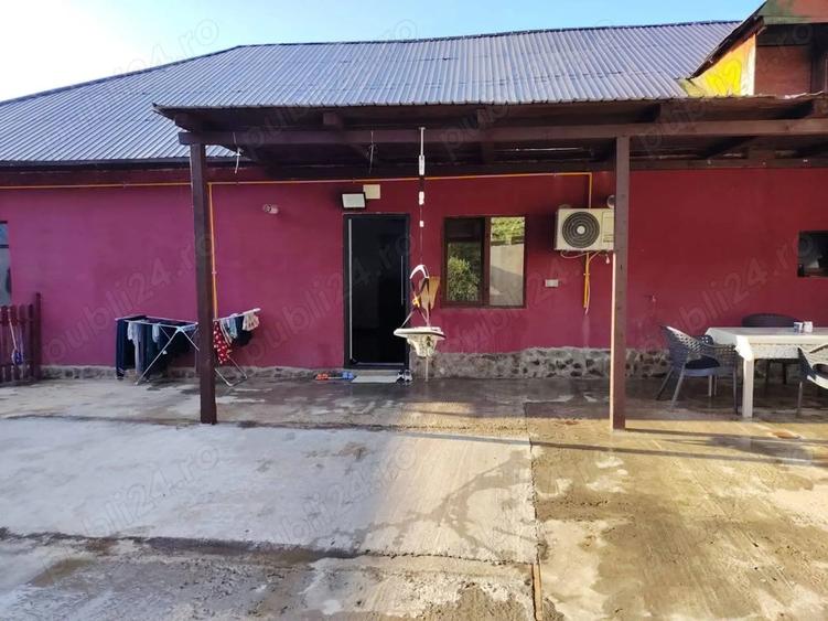 Vand casa urgent 5 min de centru Pret100.000 - 5