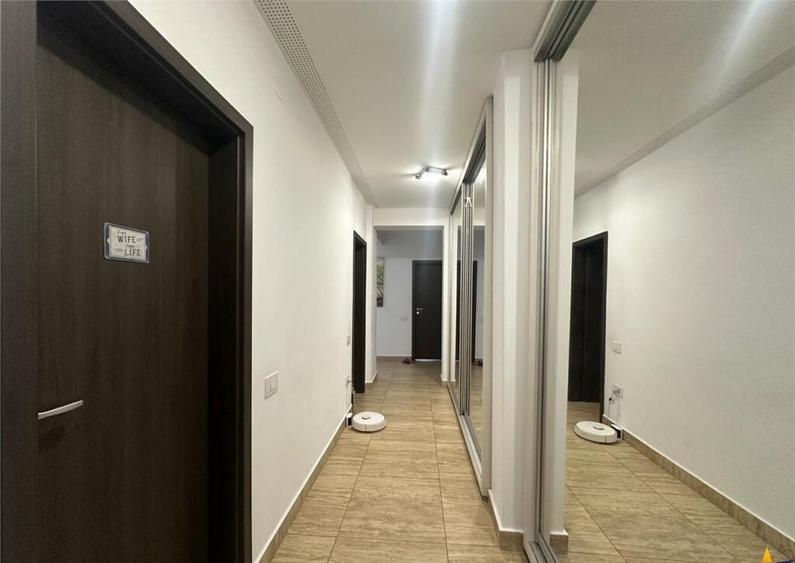 Central, LUX Class - 9