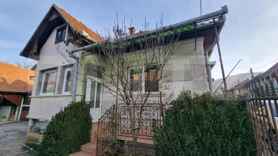 COMISION 0!Casa cu 2 apartamente, 210 mp, 1350 mp teren, in Vistea - 19
