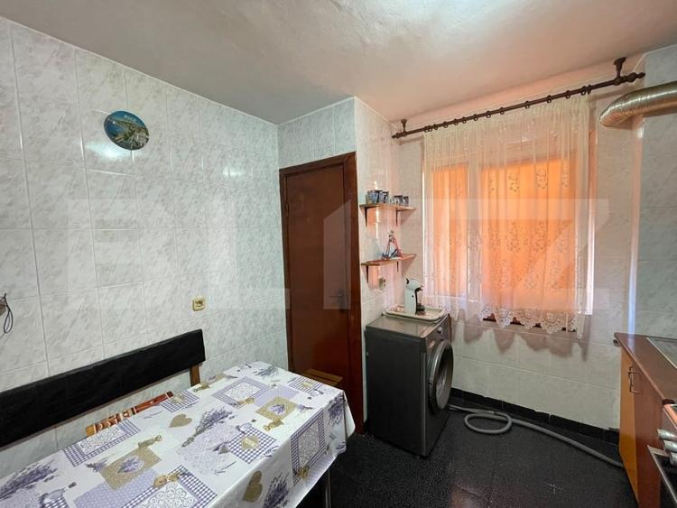 Apartament cu 2 camere semidecomandat, mobilat în Brazda lui Novac