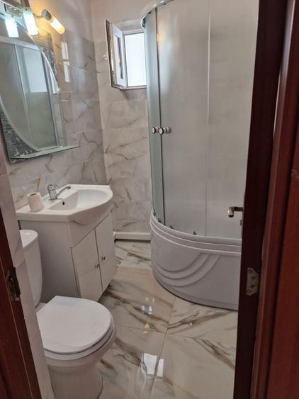 Persoana fizica Inchiriez apartament 2 camere - 4