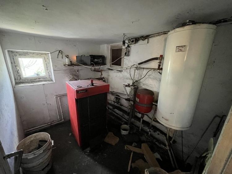 Sacele, Jud Constanta. Oportunitate! Casa la sol, 4 camere si dependinte,livada! - 11