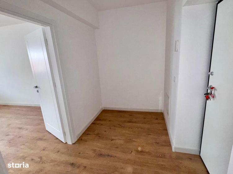 STUDIO PIPERA / ROND OMV / PARCARE INCLUSA / IVORY / NORD / BLOC NOU - 4