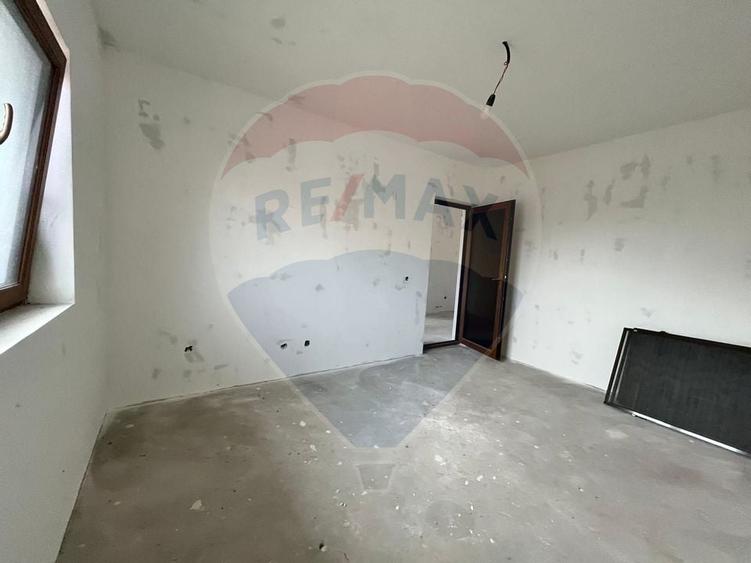 Casă / Vilă cu 5 camere de vânzare - 6