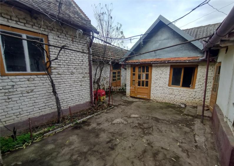 Berliste, Casa pt 2 Familii, la Sosea, Pret Negociabil - 14