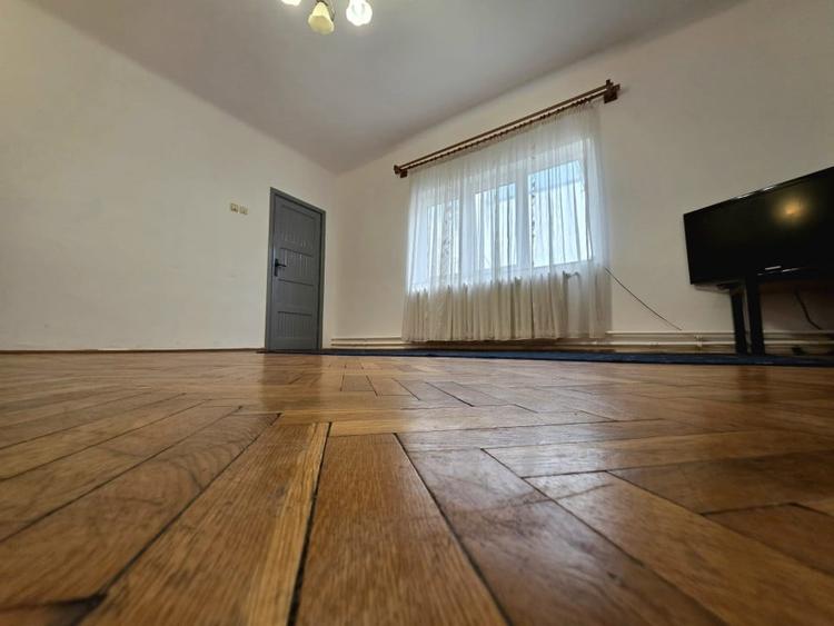 Casa curte | Inchiriere pentru Spatiu Comercial | Metrou Crangasi - 8