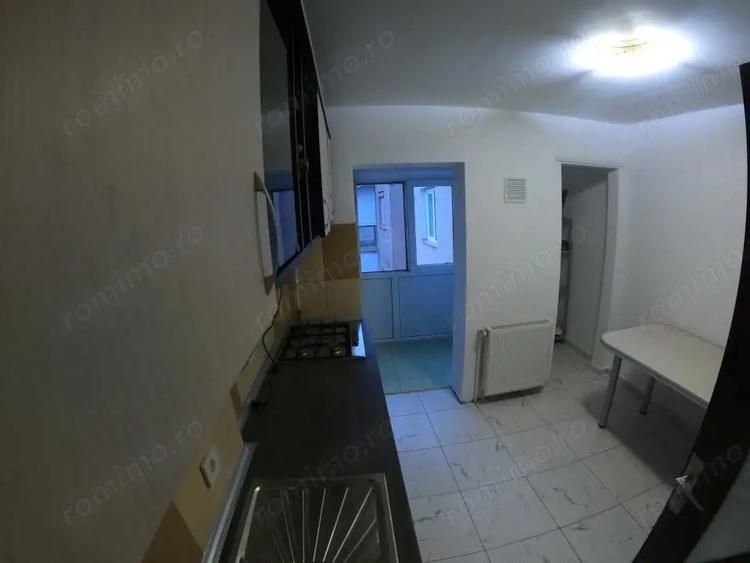 Apartament de Vanzare decomandat 3 cam 70 mp - 8