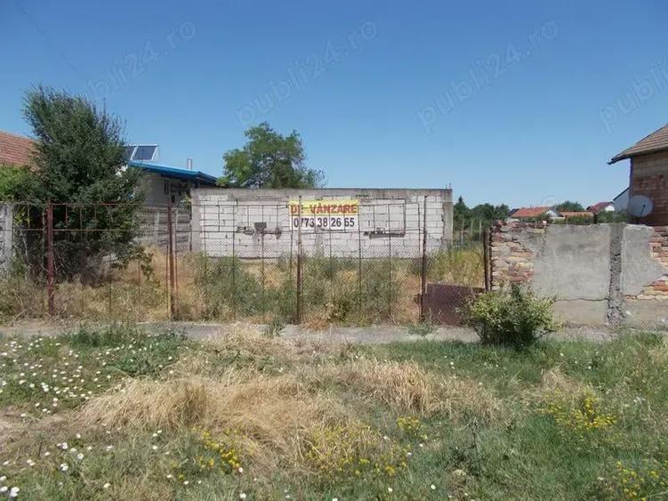 Casa neterminata langa Timisoara, Sacalaz, central, asfalt, utilitati, 1015 mp, FS=15,38mp. Com=0% - 17