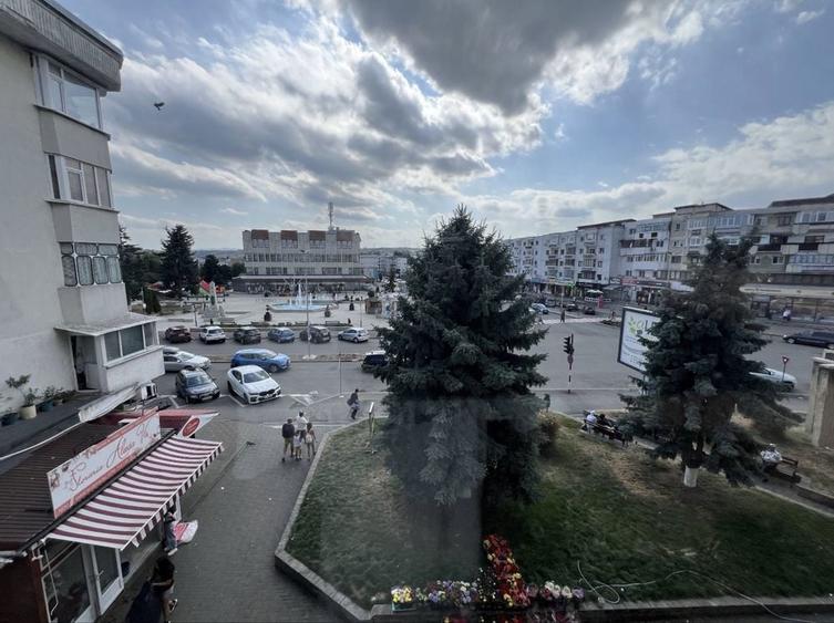 Vand / De Vanzare Spatiu Comercial, 124 MP, Centru Falticeni - 2