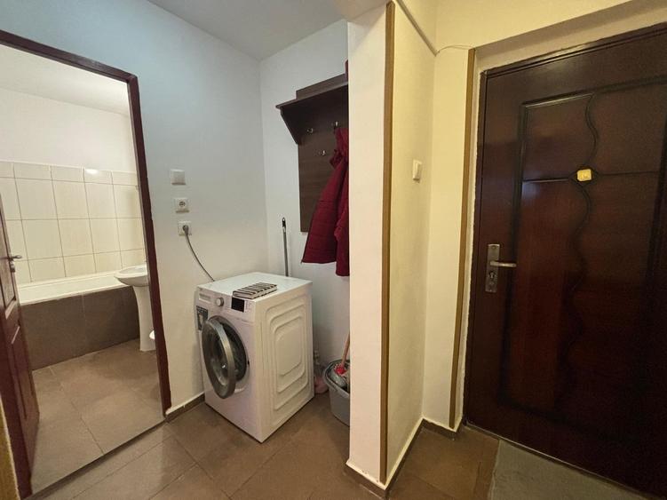 Garsoniera 1 Decembrie Auchan Titan An constructie 1979 - 4