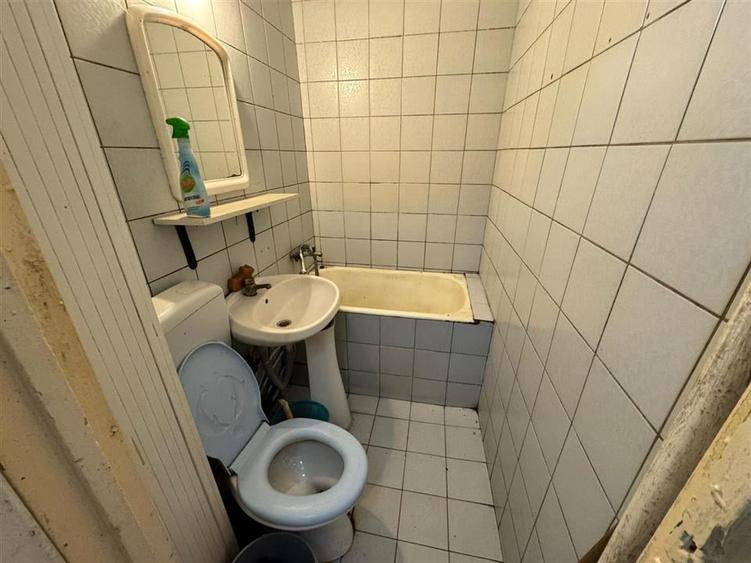 2 camere, zona sud, etaj 3/4, izolat, termopan (necesita renovare) - 9