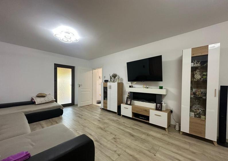 Case moderne in Halchiu lini?te, intimitate ?i acces rapid catre BV! - 2