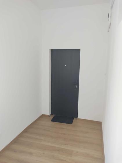 Apartament cu 2 camere semidecomandat în Bârzești