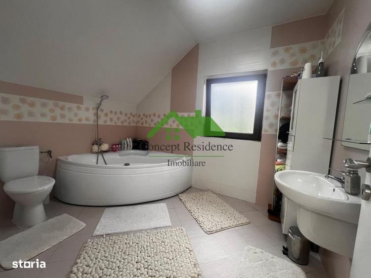 Casă cu 4 camere cu Teren 276 Mp în Central