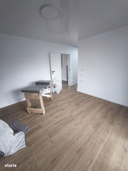Apartament cu 4 camere decomandat în Crângași