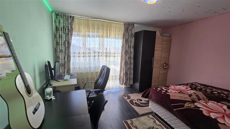 Casă individuală cu 5 camere cu Teren 2500 Mp în Luncușoara