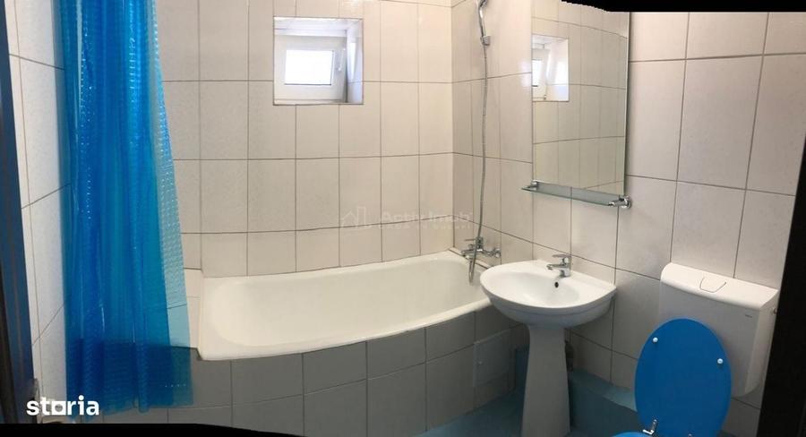 Apartament cu 4 camere decomandat în Tineretului