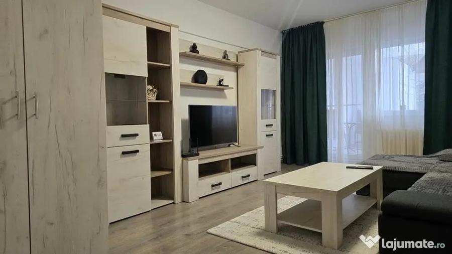 Apartament cu 2 camere decomandat în 22 Decembrie