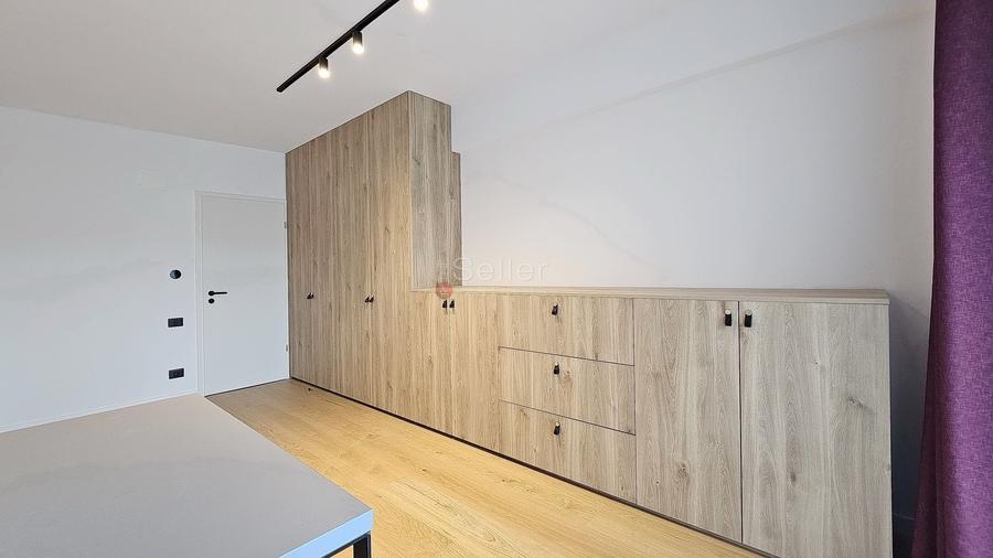Apartament cu 3 camere decomandat, mobilat în Brașovul Vechi