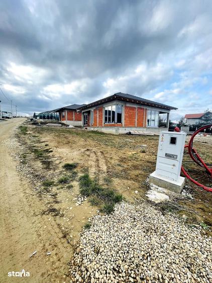 Casă cu 4 camere cu Teren 600 Mp în Oncea