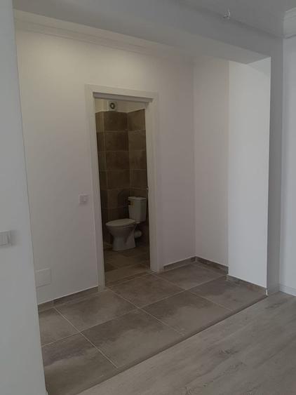 Apartament cu 2 camere semidecomandat în Roșu