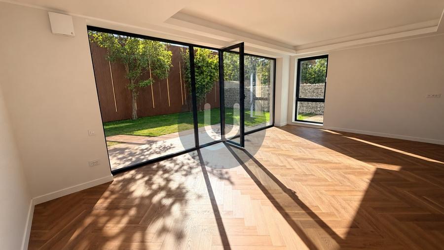Duplex cu 5 camere cu Canalizare în Voluntari