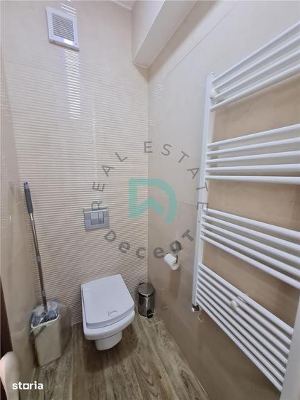 Apartament cu 2 camere decomandat în Tractorul
