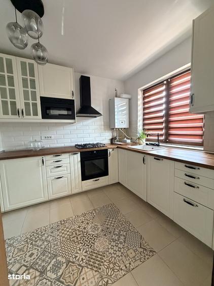 Casă cu 4 camere cu Teren 266 Mp în Tunari