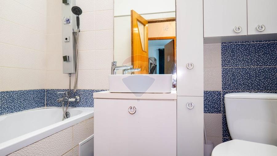 Apartament cu 2 camere decomandat, mobilat în Titan