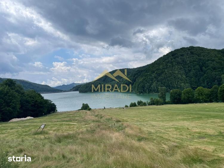 Casă cu 7 camere cu Teren 580 Mp în Valea Doftanei