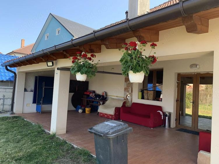 Casă cu Teren 1000 Mp în Central