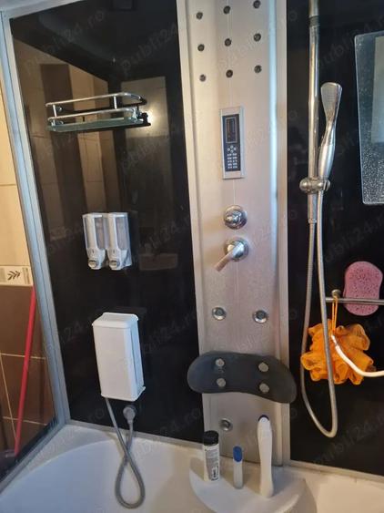 Apartament cu 3 camere semidecomandat în Roșiori de Vede