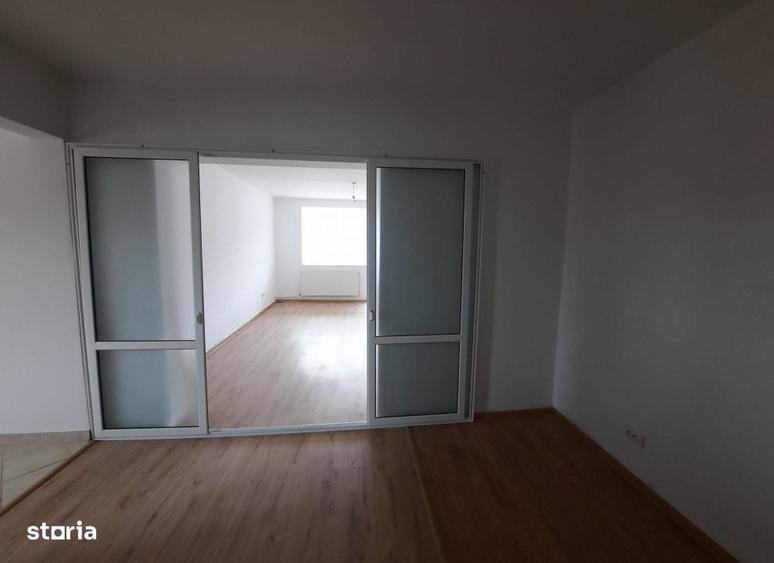 Apartament cu 3 camere în Mărăței